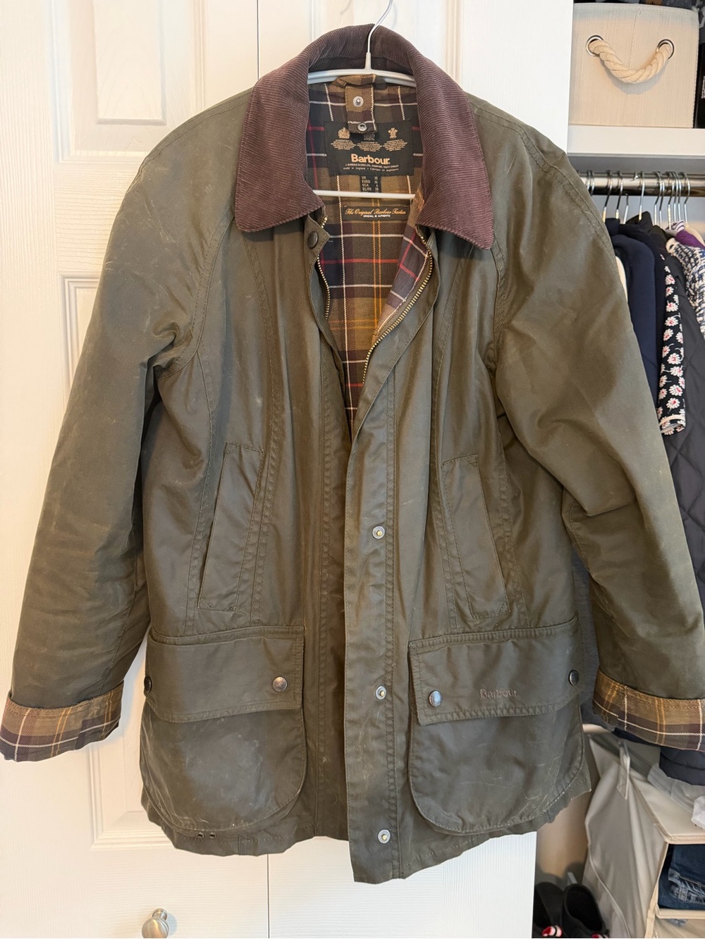 Barbour Women’s Beadnell Wax Jacket Olive
